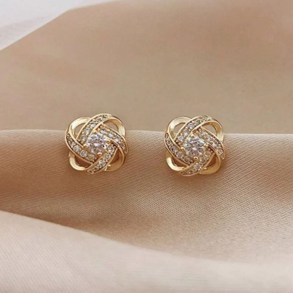 Sparkling Knot Stud Earrings: Elegant Glamour for Any Occasion - Picture 4 of 6